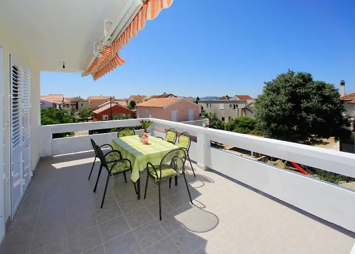 アパート Mirko&ana